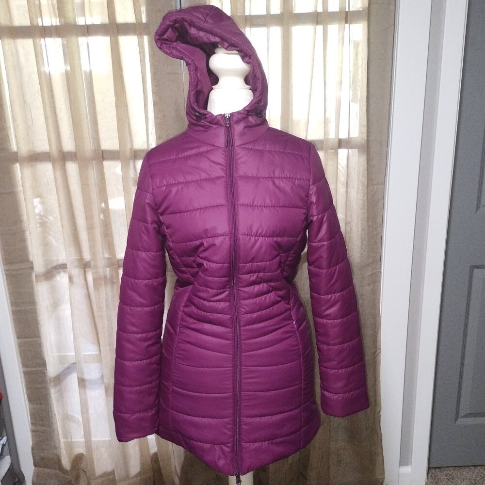 Women's Stoic Wine Colored Puffer Coat Size Small EUC-Retail $99.00.